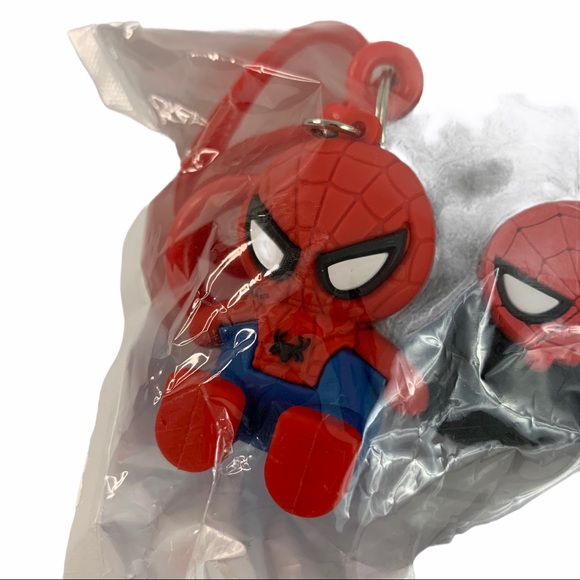 Spider-Man AirPod Case, Keychain, and Pin - Picture 3 of 5